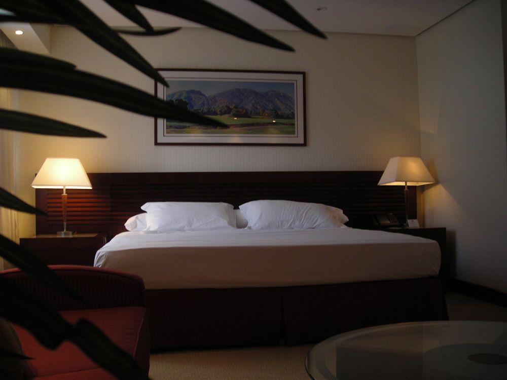 Eurobuilding Hotel & Suites Caracas Exterior photo A bedroom at the Taj Bengal